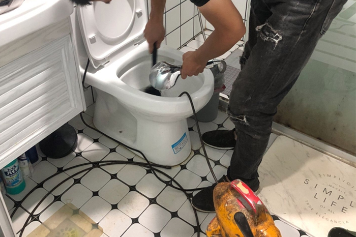 界首疏通下水道