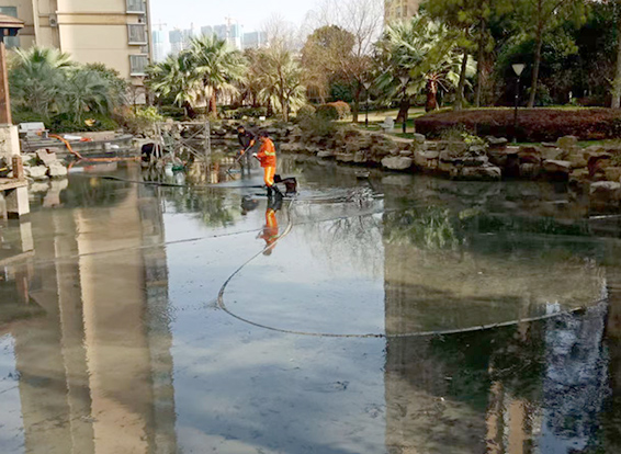 界首景观池淤泥清理